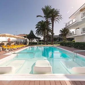 Montemayor Apartment